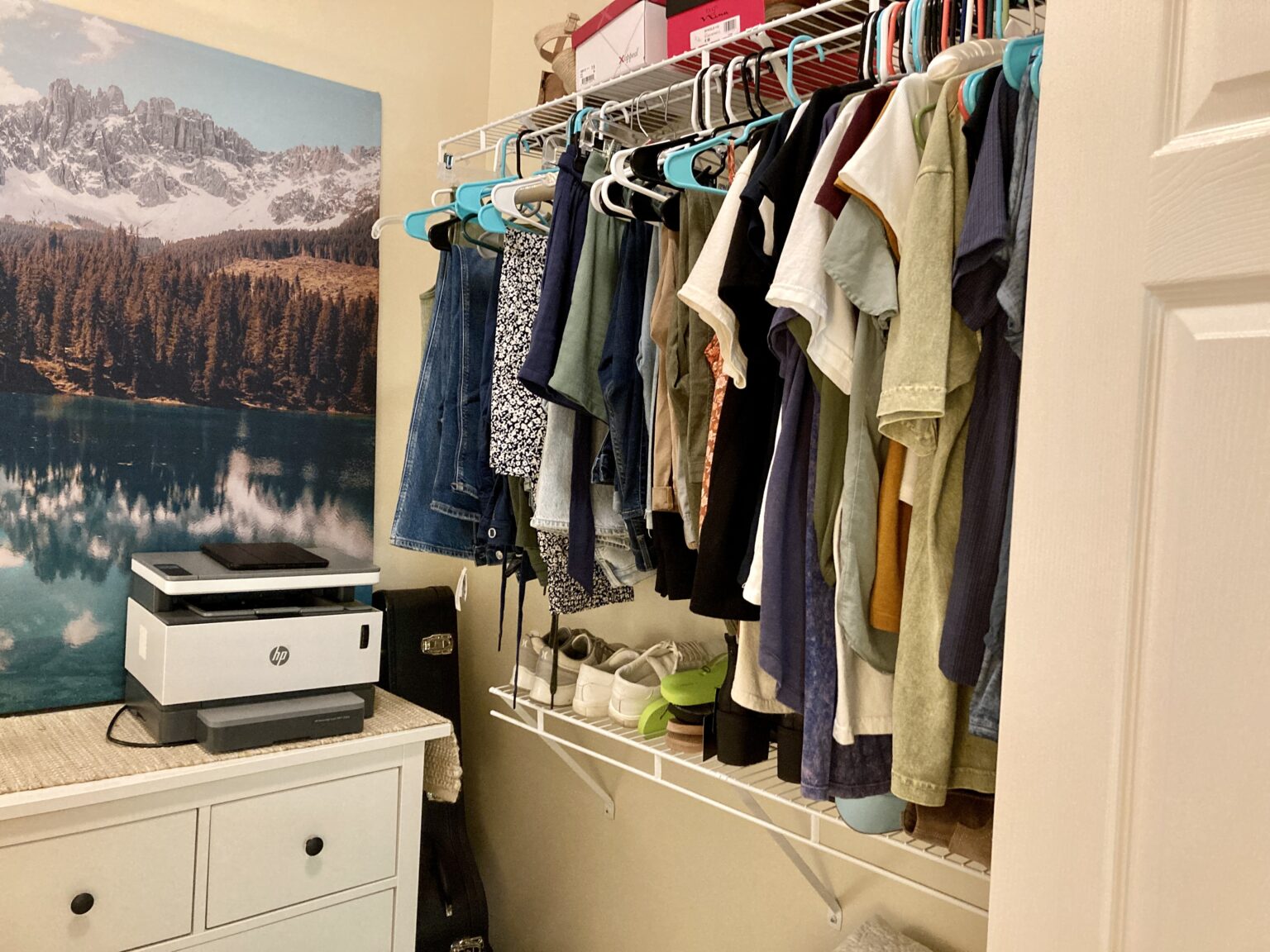 How To Set Up A Closet Office: 20 Ideas To Mimic | Buildremote